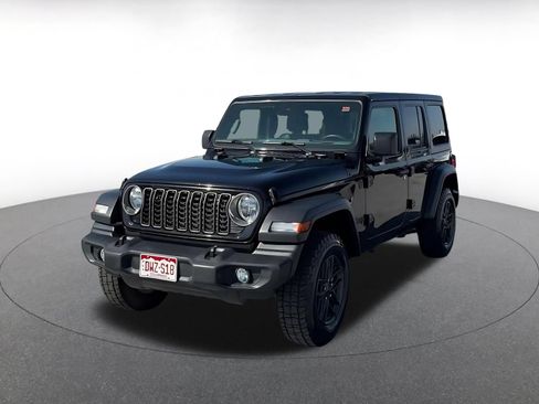 Used 2025 Jeep Wrangler Unlimited Sport AWD/4WD image 7