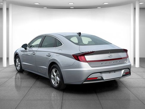 Used 2023 Hyundai Sonata SE FWD image 5