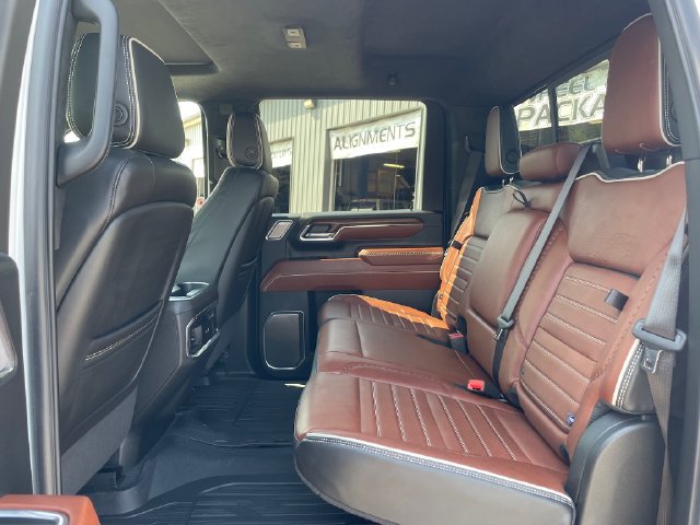 Used 2024 GMC Sierra 2500 Denali Ultimate AWD/4WD image 12