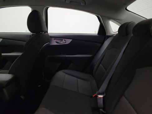 Used 2022 Kia Forte LXS w/ LXS Technology Package image 18
