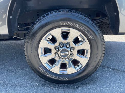 Used 2017 Ford F250 Lariat w/ Lariat Ultimate Package AWD/4WD image 18