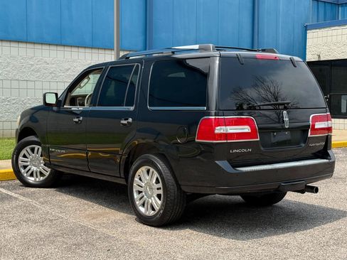 Used 2011 Lincoln Navigator 2WD w/ Monochrome Appearance Pkg image 7