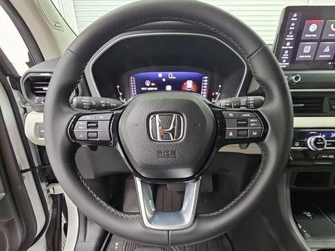New 2026 Honda Pilot Touring image 25