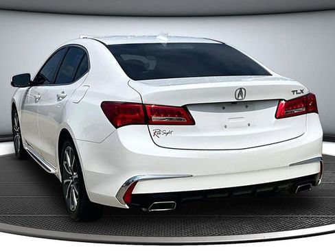 Used 2018 Acura TLX V6 w/ Technology Package FWD image 4