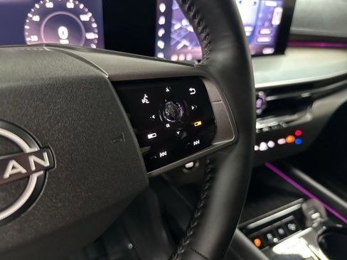 Used 2025 Nissan Murano SL image 16