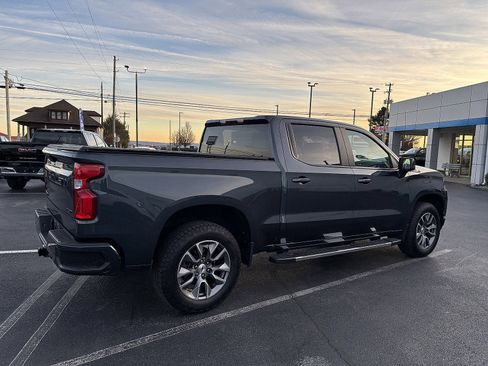 Used 2022 Chevrolet Silverado 1500 RST image 3