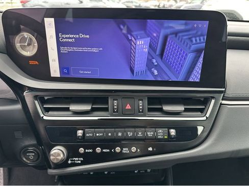Certified 2025 Lexus ES 300h w/ Premium Package image 15