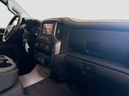 Used 2019 Chevrolet Silverado 1500 Custom Trail Boss AWD/4WD image 27