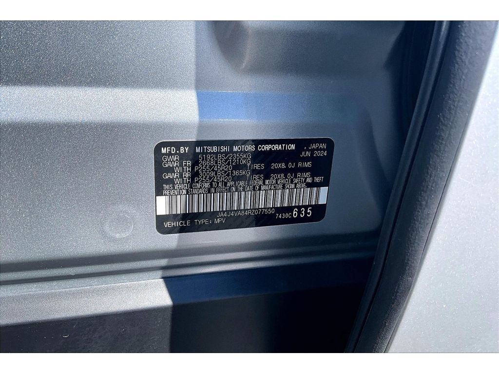 Used 2024 Mitsubishi Outlander SE AWD/4WD image 16
