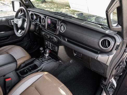Used 2023 Jeep Wrangler Unlimited Sahara w/ LED Lighting Group AWD/4WD image 24