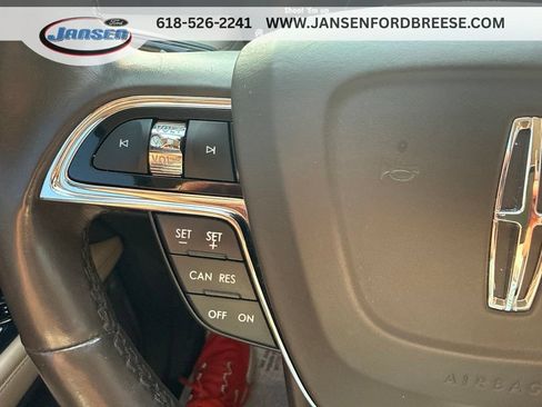Used 2023 Lincoln Nautilus Reserve AWD/4WD image 19