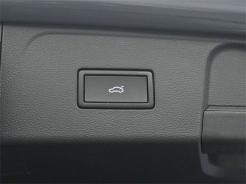 New 2025 Volkswagen Atlas SEL Premium R-Line image 29