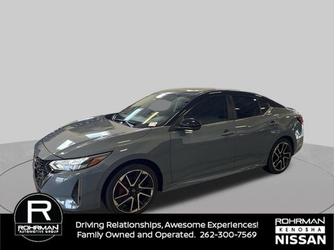Used 2025 Nissan Sentra SR w/ SR Premium Package FWD image 1