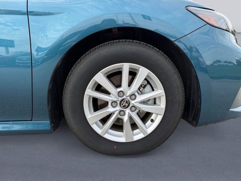 Used 2025 Toyota Camry LE FWD image 9