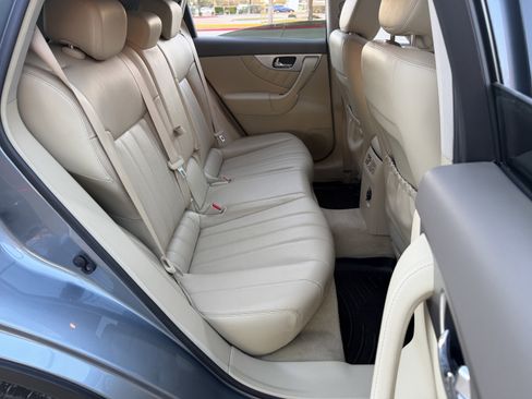 Used 2017 INFINITI QX70 2WD w/ Premium Package image 21