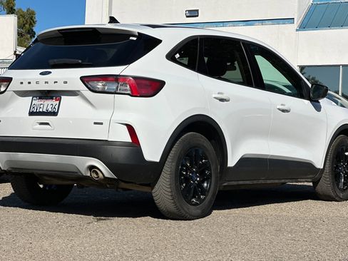 Used 2020 Ford Escape SE Sport image 4