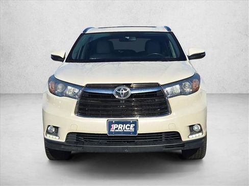 Used 2015 Toyota Highlander Limited image 2