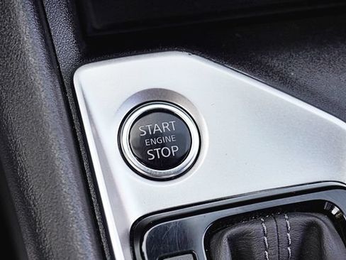 Used 2025 Nissan Altima 2.5 SV FWD image 28