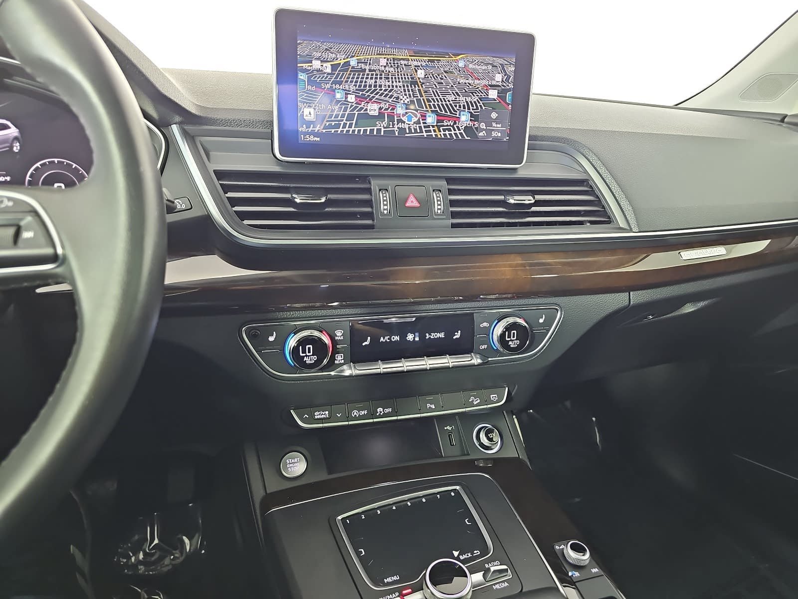 Used 2018 Audi Q5 2.0T Premium Plus w/ Premium Plus Package AWD/4WD image 18