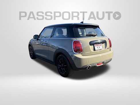 Used 2019 MINI Cooper 2-Door Hardtop w/ Premium Package image 12