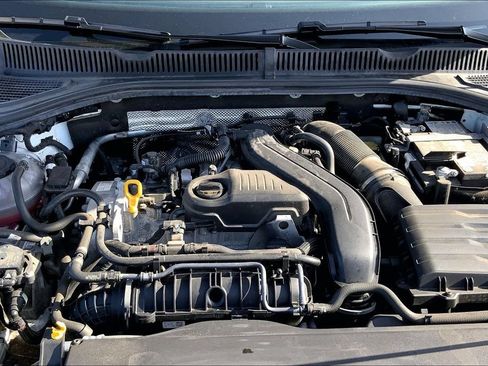 Certified 2025 Volkswagen Jetta Sport FWD image 10