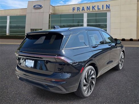 New 2025 Lincoln Nautilus Reserve w/ Jet Appearance Package image 7