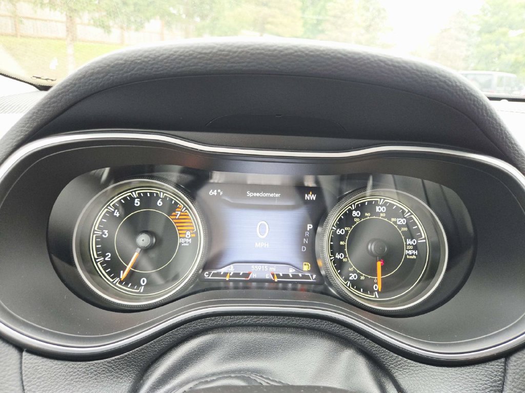 Used 2022 Jeep Cherokee Trailhawk AWD/4WD image 22