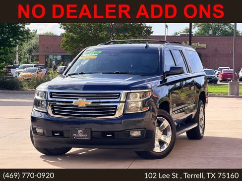 Used 2018 Chevrolet Suburban LT w/ LT Signature Package RWD image 1