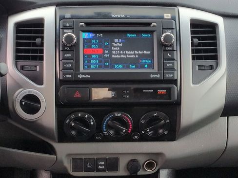 Used 2012 Toyota Tacoma 4x4 Double Cab image 28