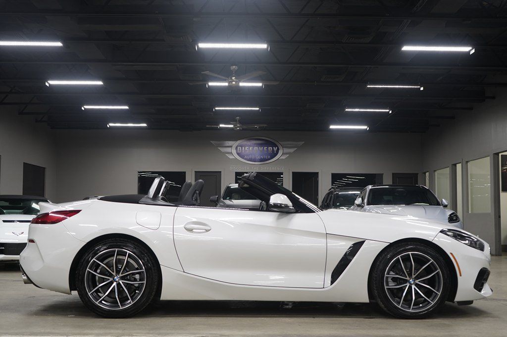 Used 2022 BMW Z4 sDrive30i w/ Driving Assistance Package RWD image 12