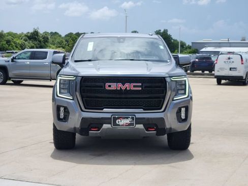 Used 2021 GMC Yukon XL AT4 w/ AT4 Premium Plus Package AWD/4WD image 2