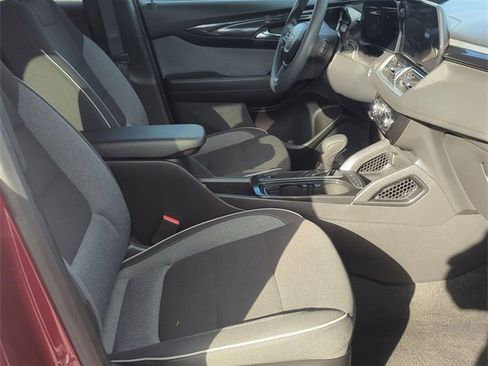 Used 2025 Chevrolet TrailBlazer LT image 25
