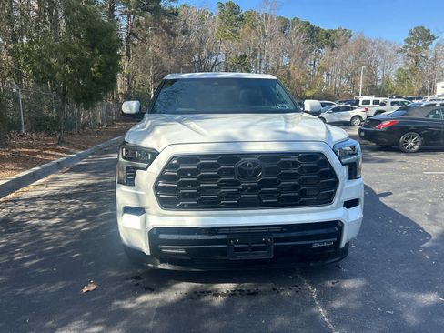 Used 2024 Toyota Sequoia Platinum image 7