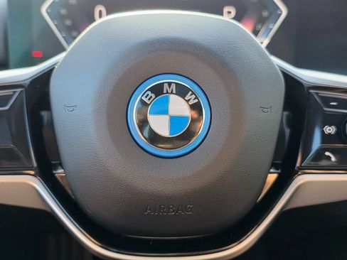 Used 2025 BMW i5 xDrive40 image 23