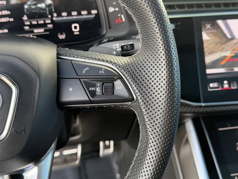 Used 2024 Audi SQ8 Premium Plus w/ Executive Package image 26