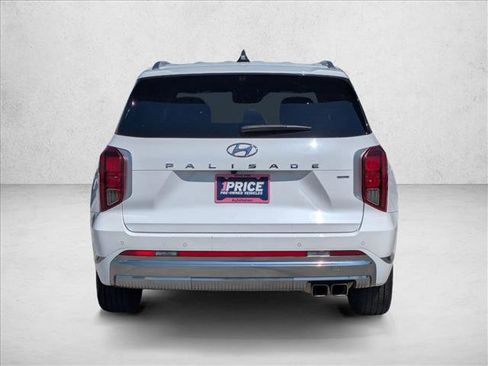 Used 2024 Hyundai Palisade Calligraphy image 7