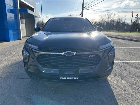 Certified 2024 Chevrolet Trax RS w/ Driver Confidence Package image 8