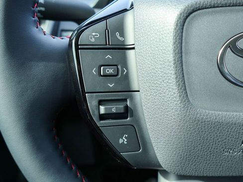 New 2026 Toyota Prius Plug-In Hybrid FWD image 10