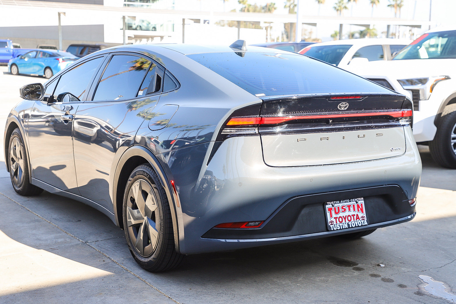 Certified 2024 Toyota Prius LE FWD image 8