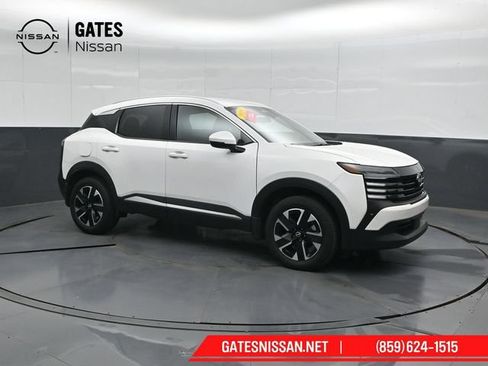 Certified 2025 Nissan Kicks SR AWD/4WD image 1