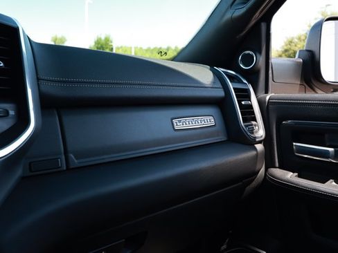 Used 2022 RAM 2500 Laramie AWD/4WD image 28