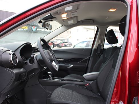 Certified 2024 Nissan Kicks SV image 12