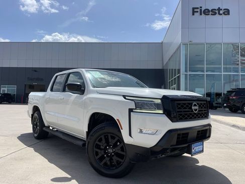 Certified 2023 Nissan Frontier SV w/ Midnight Edition Package AWD/4WD image 1
