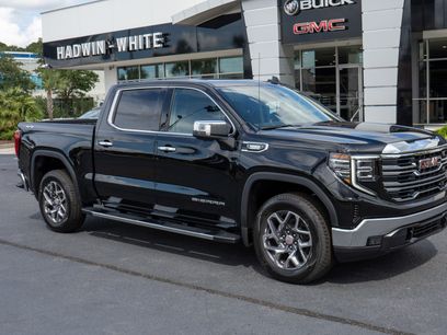 New 2026 GMC Sierra 1500 SLT w/ SLT Premium Package