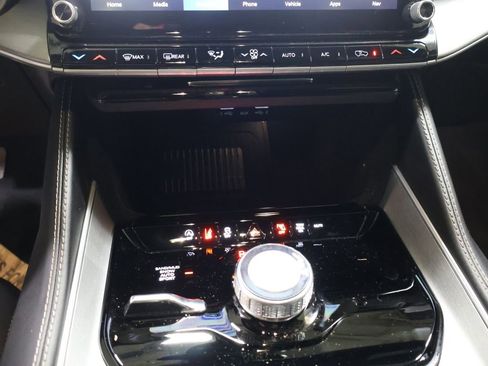 New 2026 Jeep Grand Wagoneer L Limited AWD/4WD image 23