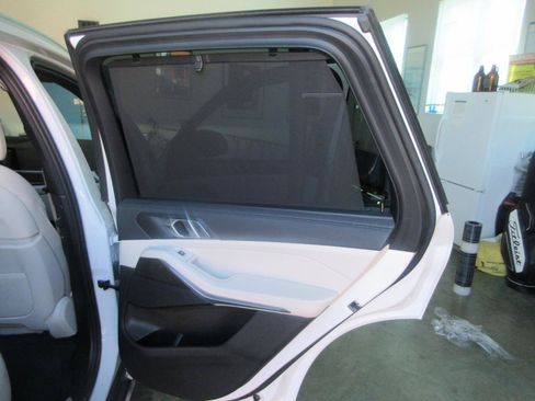 Used 2022 BMW X5 xDrive45e AWD/4WD image 36