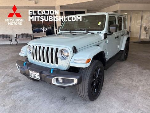 Used 2023 Jeep Wrangler Unlimited Sahara AWD/4WD image 10