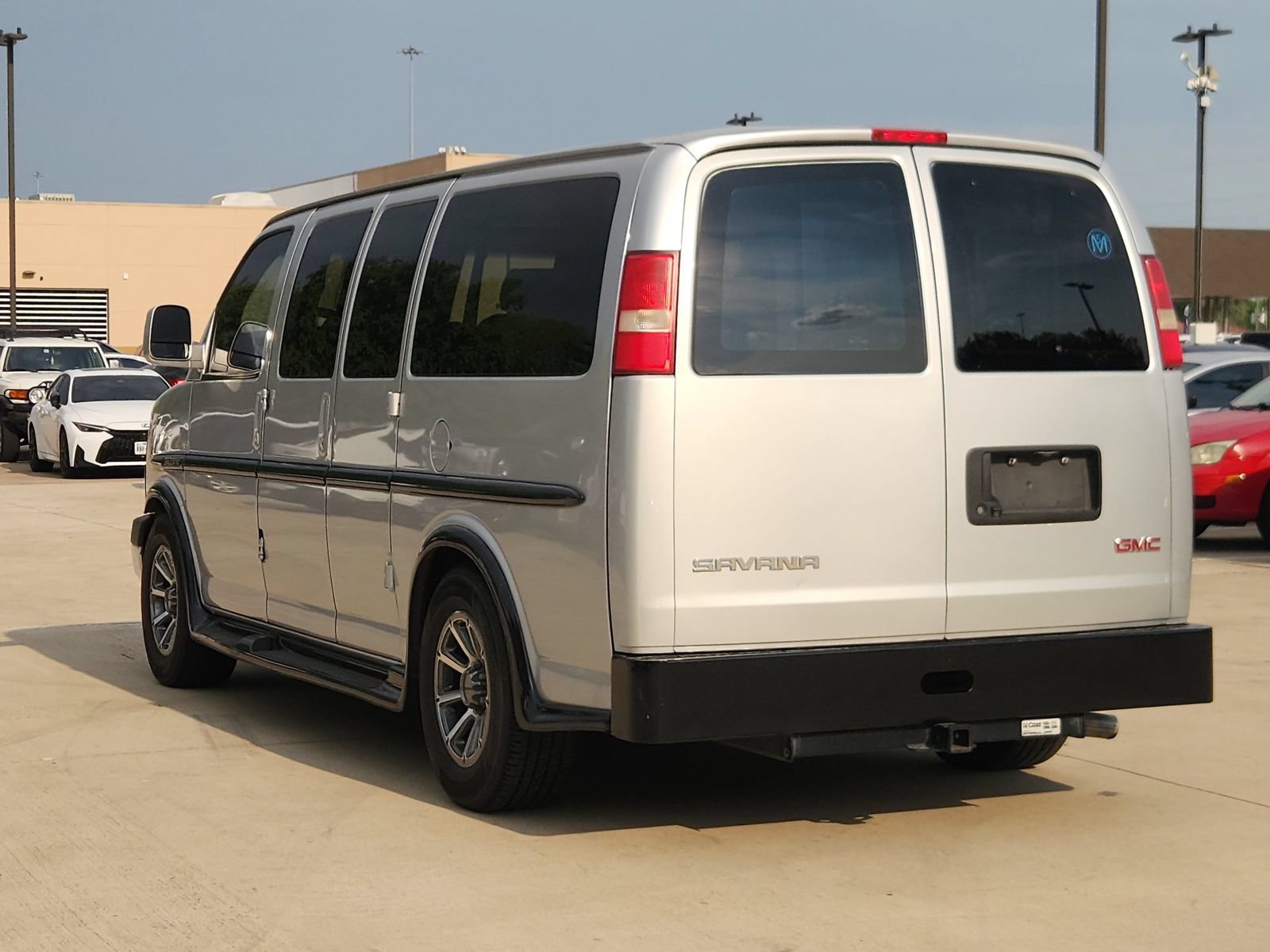 Used 2014 GMC Savana 1500 AWD image 7