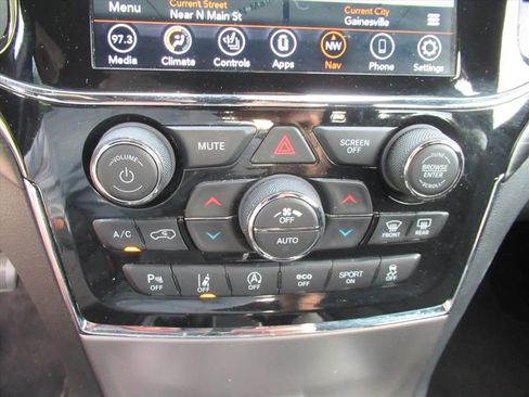 Used 2022 Jeep Grand Cherokee Laredo X image 24