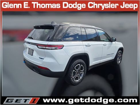 Used 2022 Jeep Grand Cherokee Trailhawk w/ Advanced Protech Group II image 9